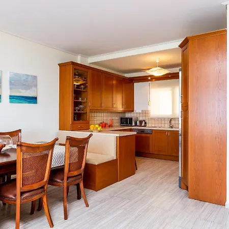 Готель Birais 3*