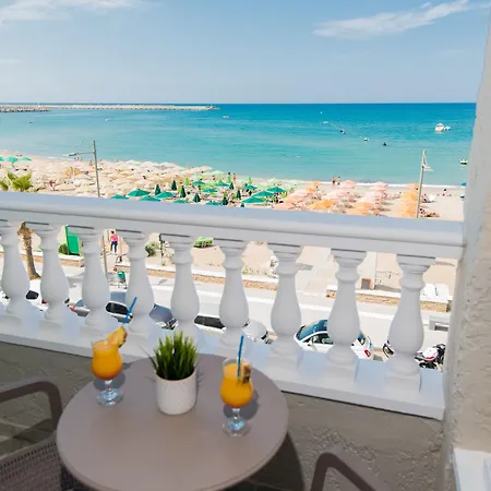 Birais Hotel Rétino
